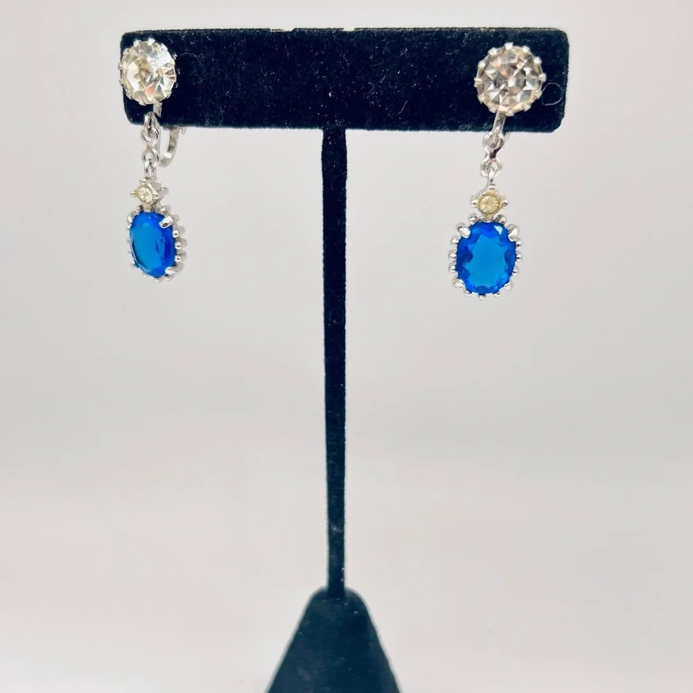 Vintage rhinestone dangles clip on earrings blue costume jewelry